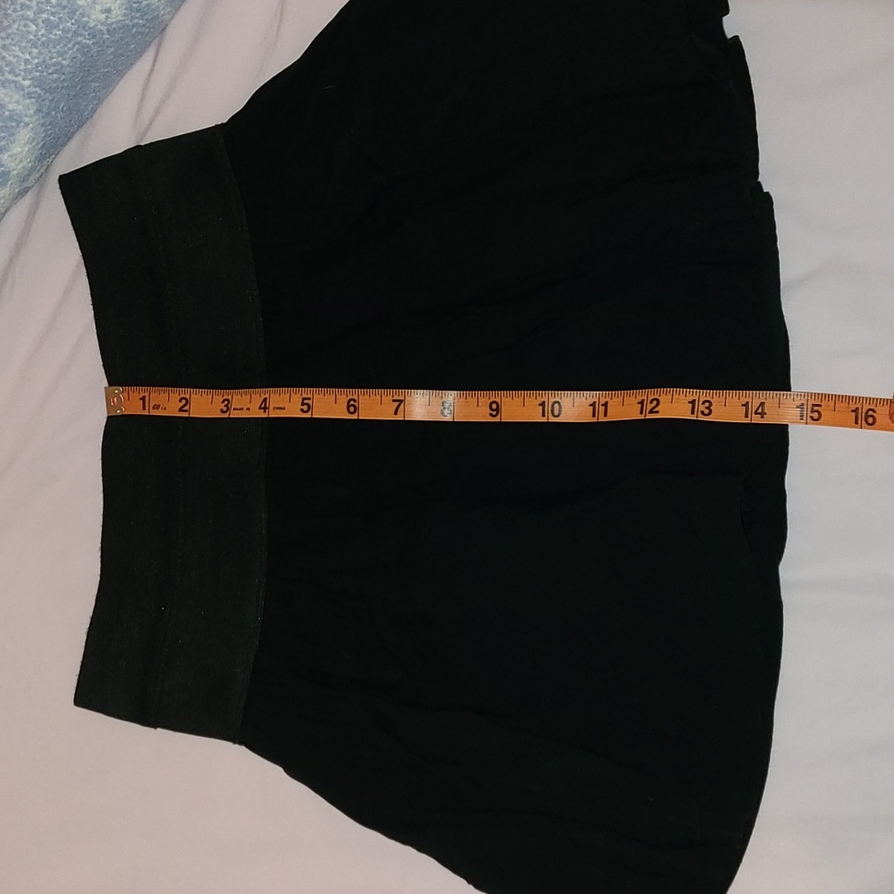 Black skirt - Picture 4 of 5